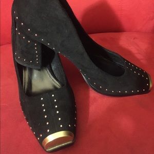 “Girl, Those Shoes Are Bad”